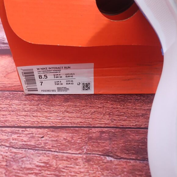 Nike Interact Run Women's Size 8.5 Light Bone New In Box - Picture 7 of 7